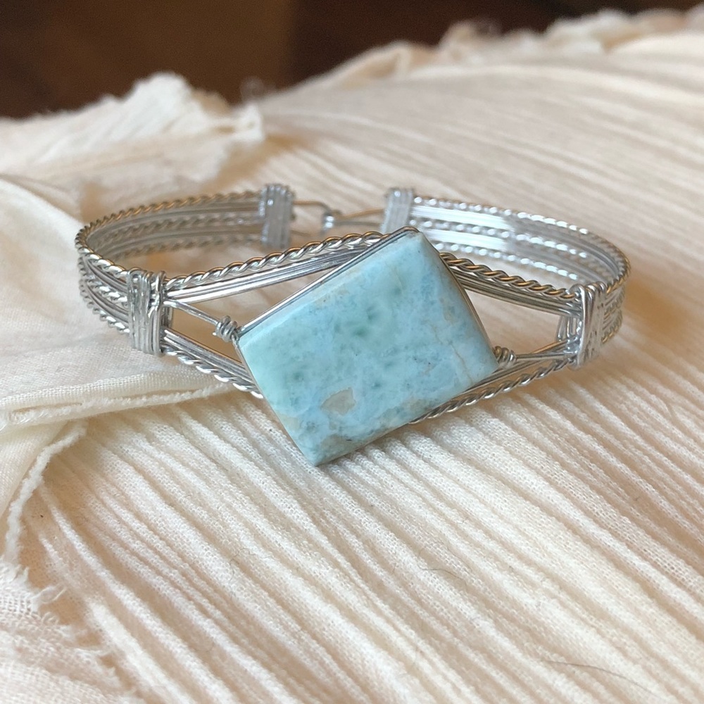 Light blue stone bracelet